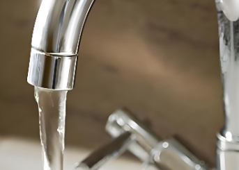 What happens if you accidentally rinse your nasal cavity with tap water?