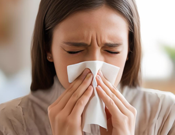 Is hypertonic saline or normal saline better for rinsing acute sinusitis?